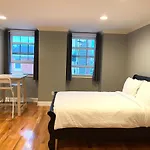 Alina & Fanny - Philadelphia 1212 Mt Vernon St